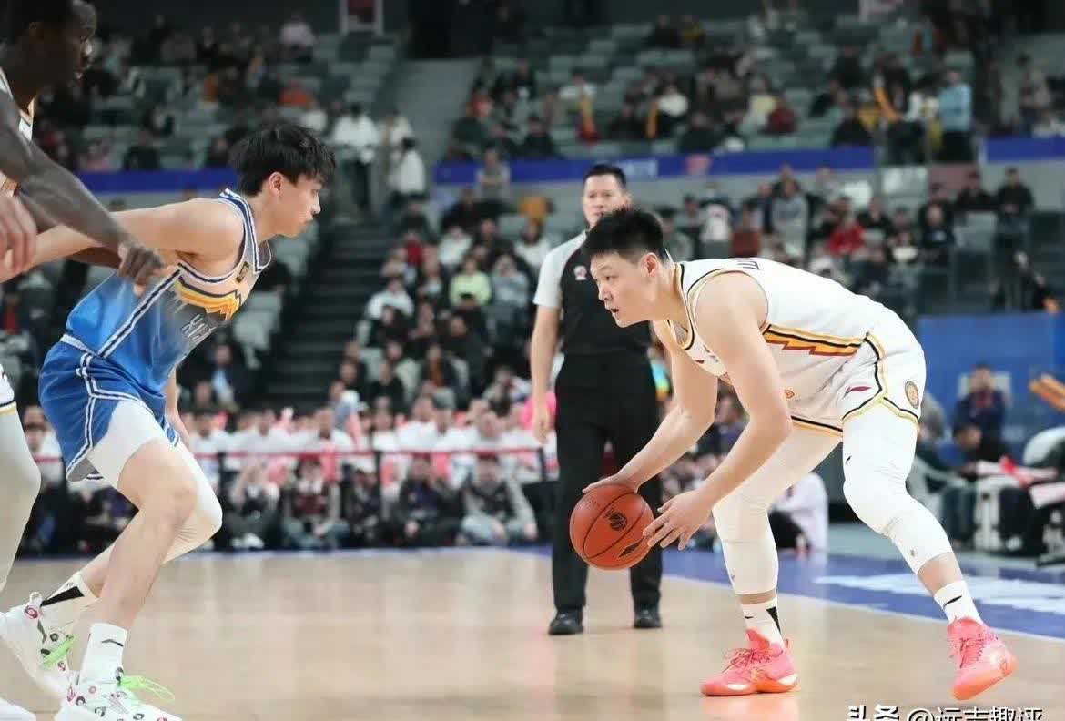 凯发体育登录入口-弗格31分辽宁胜四川西尔扎提15分新疆胜同曦