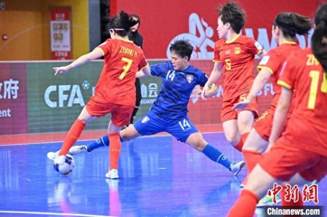 中国足球队夺得亚洲杯桂冠